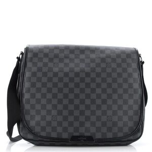 Louis Vuitton Damier graphite Daniel gm messenger bag